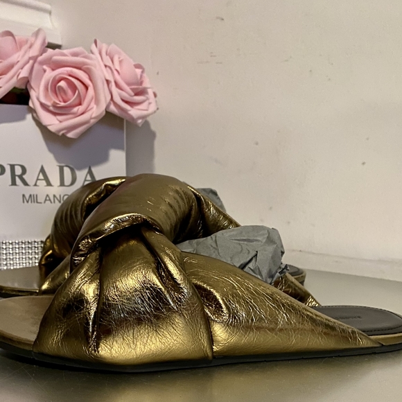 Balenciaga - Picture 12 of 16